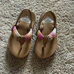 Little girls Roxy Slip ons